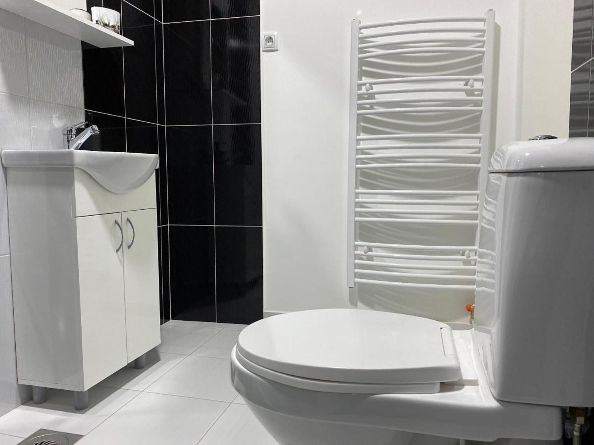 Lotus House Appartement Zrenjanin Buitenkant foto