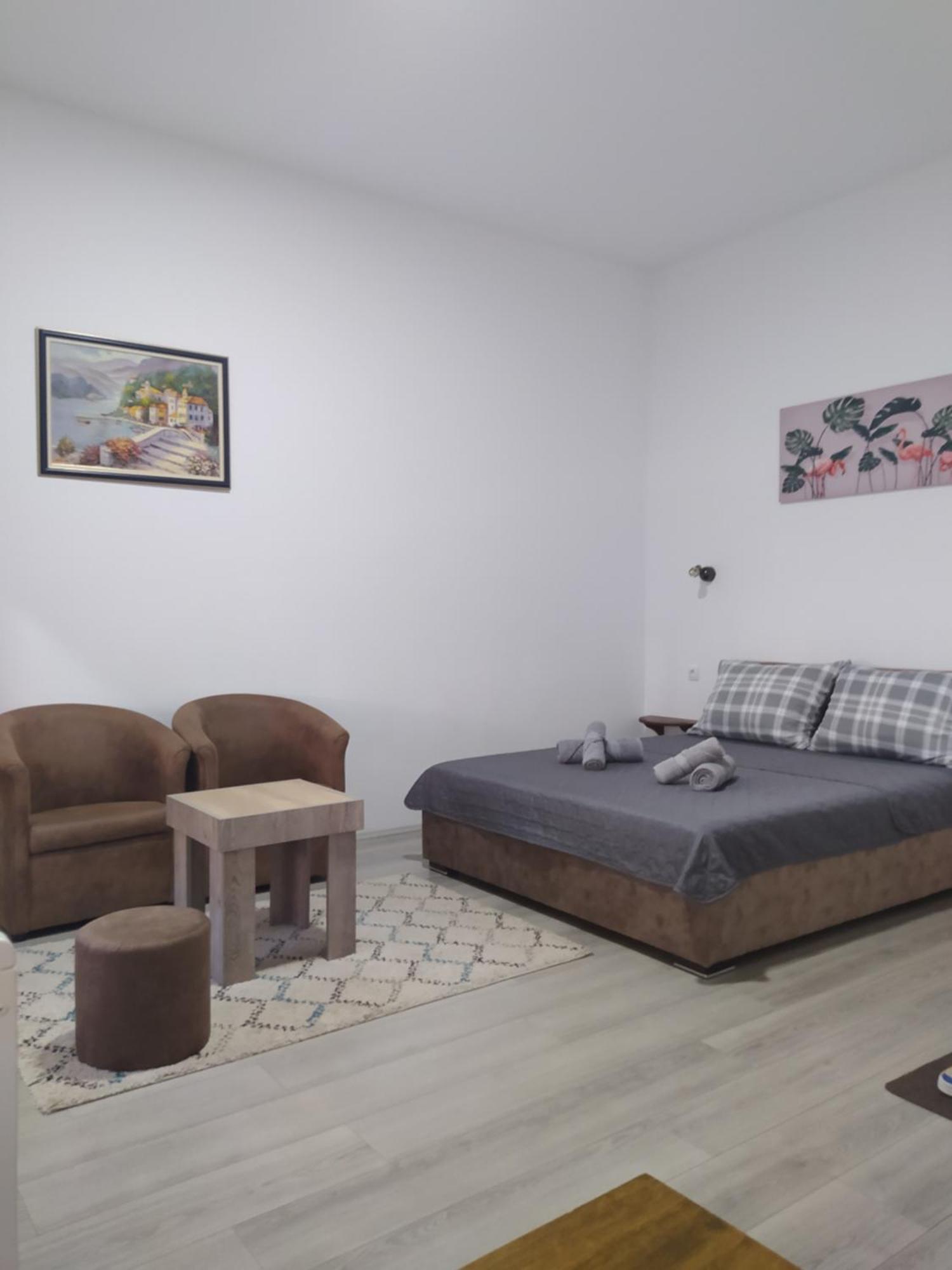 Lotus House Appartement Zrenjanin Buitenkant foto
