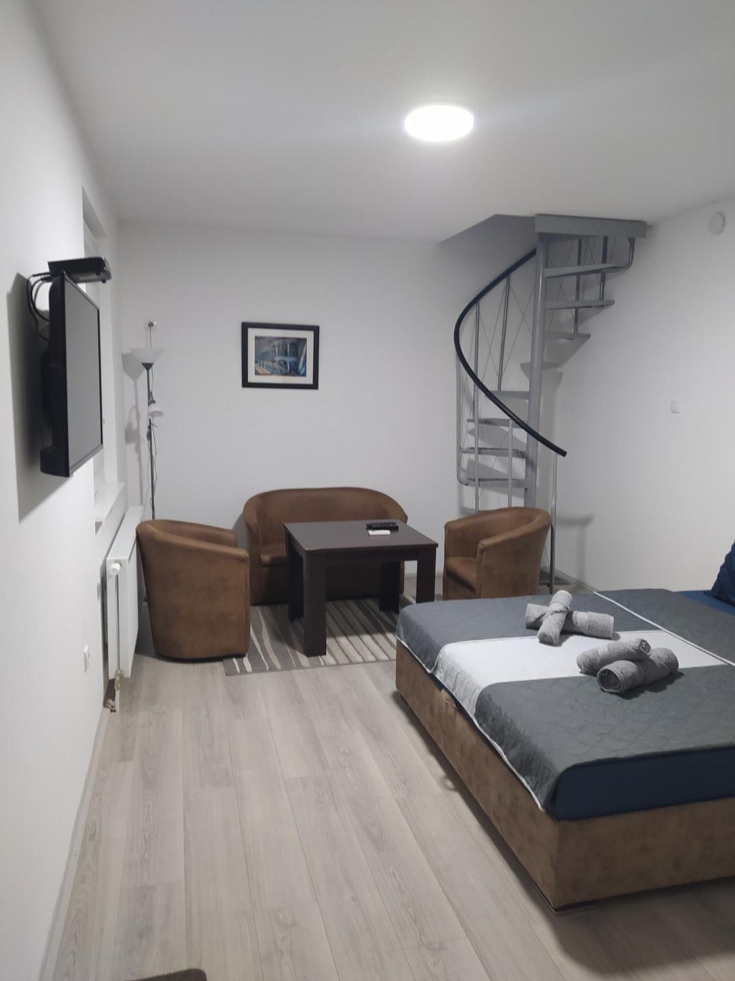 Lotus House Appartement Zrenjanin Buitenkant foto